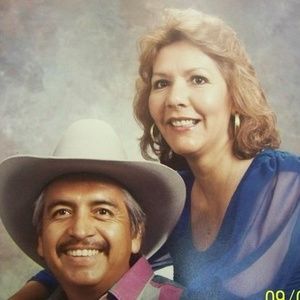 Meet your Posher, Lola